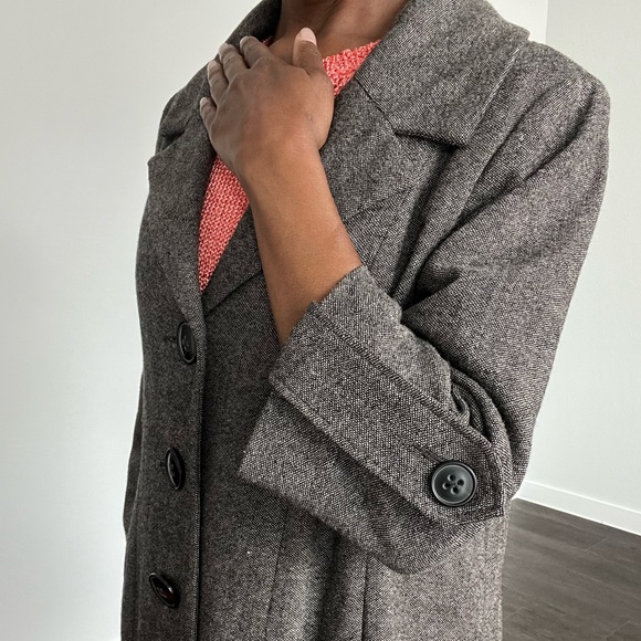 CAbi GRAYISH, BLACK & WHITISH TWEED MEDIUM LENGTH SWING PEA COAT - Picture 5 of 11